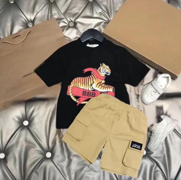 luxury boys clothing designer brand kids clothes classic animal printed tshirts letter clothing sets black tshirt kids fashion suits, White
luxury boys clothing designer brand kids clothes classic animal printed tshirts letter clothing sets black tshirt kids fashion suits, White