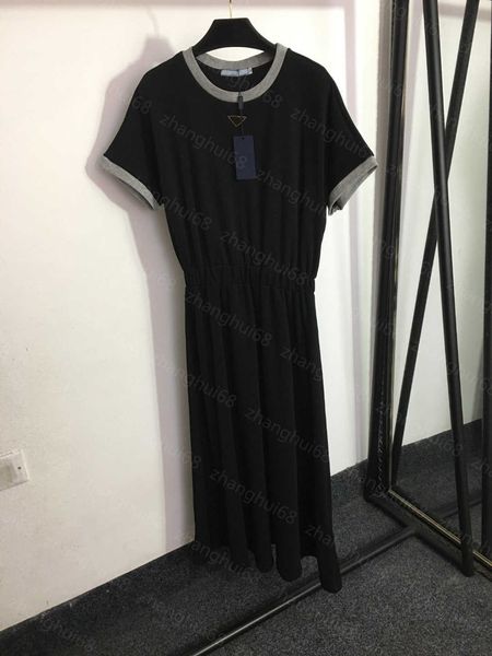 23ss womens designer clothing summer dresses women dress letter triangle decorated elastic short sleeve dress womens clothing a1, Black;gray
23ss womens designer clothing summer dresses women dress letter triangle decorated elastic short sleeve dress womens clothing a1, Black;gray