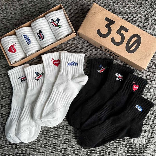 men's socks men socks 4 pairs /box spring cotton ventilation male female socks black trend ins embroidery deodorization white sports so
men's socks men socks 4 pairs /box spring cotton ventilation male female socks black trend ins embroidery deodorization white sports so