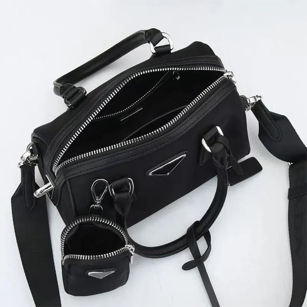 3 in 1 pillow bag crossbody shoulder bags women messenger handbag plain pvc chains zipper soft flap canvas single interior zipper pocket des, Black;red
3 in 1 pillow bag crossbody shoulder bags women messenger handbag plain pvc chains zipper soft flap canvas single interior zipper pocket des, Black;red