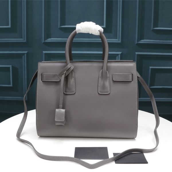 2023 luxury handbag shoulder bag fot women designer bag genuine leather ladies metal crossbody bag black leather medium handbag purse with l
2023 luxury handbag shoulder bag fot women designer bag genuine leather ladies metal crossbody bag black leather medium handbag purse with l