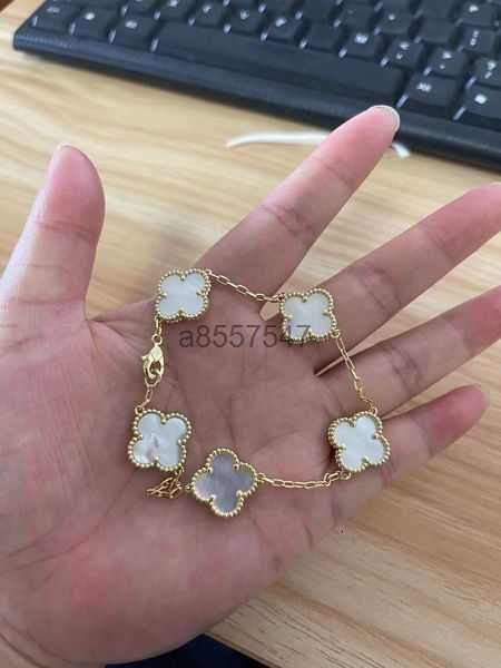 bracelets designer van bracelet charm women 18k gold white red blue of pearl link 4 leaf 5 flowers love jewelry 17i6x 2umj2, Golden;silver
bracelets designer van bracelet charm women 18k gold white red blue of pearl link 4 leaf 5 flowers love jewelry 17i6x 2umj2, Golden;silver
