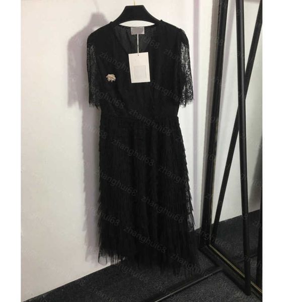 23ss women dress womens designer clothing summer dresses beaded flower temperament v-neck lace short-sleeved dress cake dress womens clothin, Black;gray
23ss women dress womens designer clothing summer dresses beaded flower temperament v-neck lace short-sleeved dress cake dress womens clothin, Black;gray
