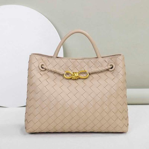 designer bag veneta bottrga woven genuine leather women's bag new luxury and large capacity lazy tote temperament cowhide handheld big
designer bag veneta bottrga woven genuine leather women's bag new luxury and large capacity lazy tote temperament cowhide handheld big