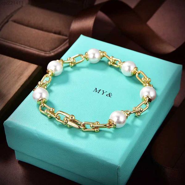 designer bracelet luxury brand bracelets pearls horseshoe buckle charm bracelets love fashion classic jewelry bracelets valentine's day, Black
designer bracelet luxury brand bracelets pearls horseshoe buckle charm bracelets love fashion classic jewelry bracelets valentine's day, Black