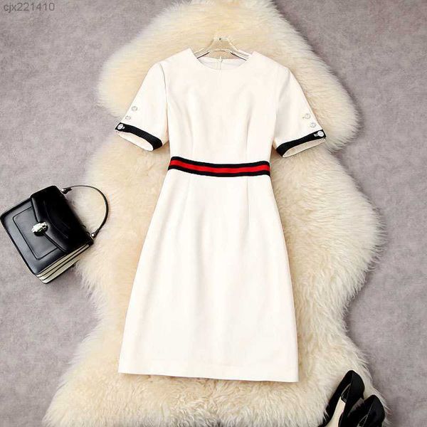 2022 summer sleeve round neck apricot / black contrast color panelled buttons knee-length dress elegant 22l025043 t2ne, Black;gray
2022 summer sleeve round neck apricot / black contrast color panelled buttons knee-length dress elegant 22l025043 t2ne, Black;gray