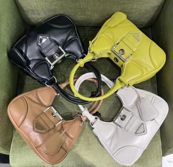 fashion luxurys designer underarm evening bag hobo half moon bags shoulder travel bags clutch women nylon handbag pochette men purses tote c
fashion luxurys designer underarm evening bag hobo half moon bags shoulder travel bags clutch women nylon handbag pochette men purses tote c
