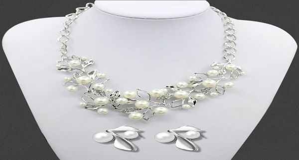 2016 fashion western leaf type necklace pearl earrings jewelry woman sweater crystal rhinestone necklace chain wedding gift7329325, Silver
2016 fashion western leaf type necklace pearl earrings jewelry woman sweater crystal rhinestone necklace chain wedding gift7329325, Silver