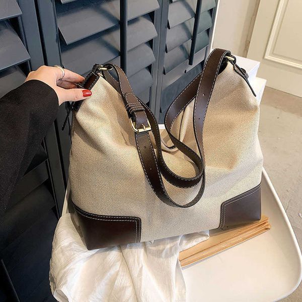 small commuter bag for women new fashion tote bag minimalist ins large capacity one shoulder bucket bag
small commuter bag for women new fashion tote bag minimalist ins large capacity one shoulder bucket bag