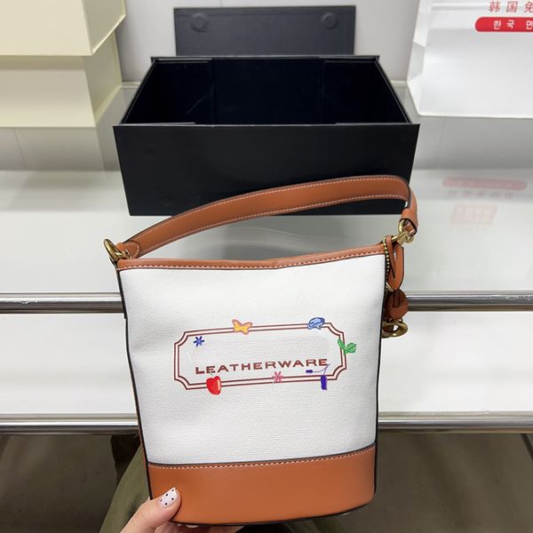 fashion designer bags canvas leather grace handle mini bucket hobos classic adjustable belts luxury crossbody tabby bag coac shoulder wallet
fashion designer bags canvas leather grace handle mini bucket hobos classic adjustable belts luxury crossbody tabby bag coac shoulder wallet
