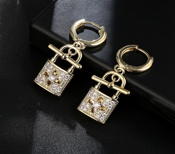 lock key hollow four leaf stud earring copper brass baroque royal women wedding jewelry2143232, Golden;silver
lock key hollow four leaf stud earring copper brass baroque royal women wedding jewelry2143232, Golden;silver