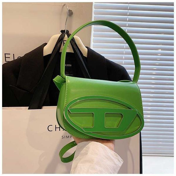 small design women's 2023 summer new fashion underarm shoulder premium versatile crossbody dingdang bag
small design women's 2023 summer new fashion underarm shoulder premium versatile crossbody dingdang bag