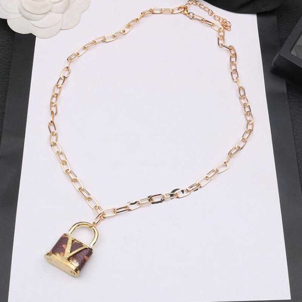 pendant necklace fashion designer pendant necklace luxury men's women geometric 18k gold plated lock necklace sweater chain jewelry gif, Silver
pendant necklace fashion designer pendant necklace luxury men's women geometric 18k gold plated lock necklace sweater chain jewelry gif, Silver