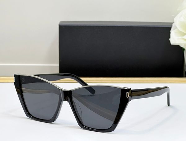 fashion trend designer 369 cat eye sunglasses for women vintage butterfly shaped glasses summer outdoor avant-garde versatile style uv prote, White;black
fashion trend designer 369 cat eye sunglasses for women vintage butterfly shaped glasses summer outdoor avant-garde versatile style uv prote, White;black