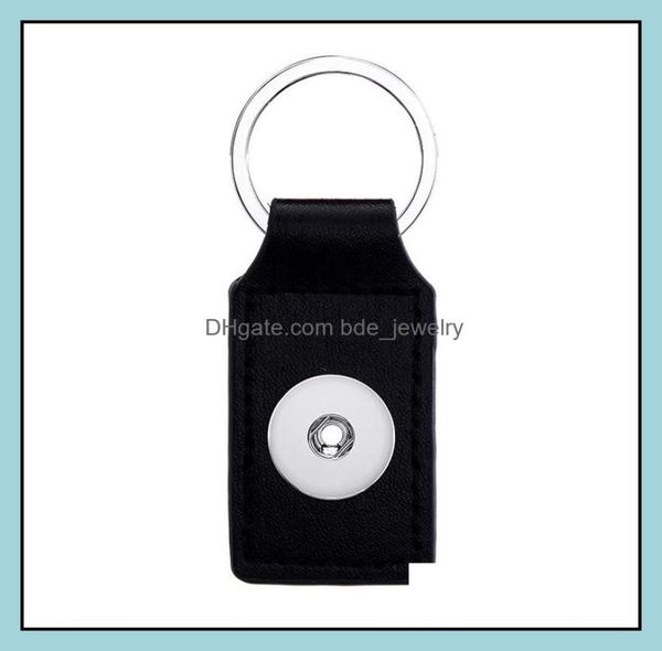 key rings jewelry square leather keychain 18mm snap buttons chain fit 20mm snaps keyring drop delivery 2021 79pvw2810925, Slivery;golden 
key rings jewelry square leather keychain 18mm snap buttons chain fit 20mm snaps keyring drop delivery 2021 79pvw2810925, Slivery;golden