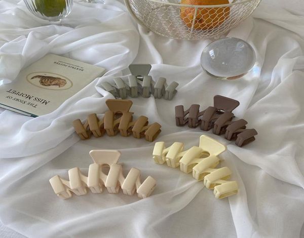 simplicity dull polish claw clips women big solid color wavy plastic hair clamps back of the head hairs holder3784832, Slivery;golden
simplicity dull polish claw clips women big solid color wavy plastic hair clamps back of the head hairs holder3784832, Slivery;golden