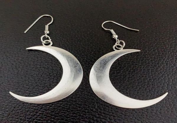 gothic retro punk moon stud earring for women girl jewelry fine statement earrings pretty gift decoration1584283, Golden
gothic retro punk moon stud earring for women girl jewelry fine statement earrings pretty gift decoration1584283, Golden