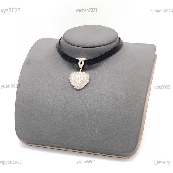designer women necklace jewelry pearl diamond inlaid heart shaped pendant chokers #including brand box preferred gift, Golden;silver
designer women necklace jewelry pearl diamond inlaid heart shaped pendant chokers #including brand box preferred gift, Golden;silver