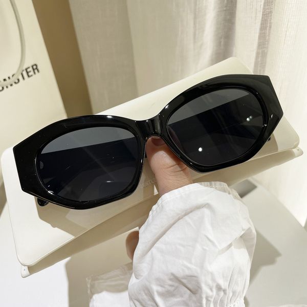 perfumeb celie women sunglasses for designer man retro cat eye oval polygon ins shopping travel party fashion clothing matching, White;black
perfumeb celie women sunglasses for designer man retro cat eye oval polygon ins shopping travel party fashion clothing matching, White;black