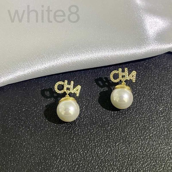 charm designer french small fragrance cha letter pearl earrings with micro set zircon light luxury and luxury, famous versatile y1lc, Golden
charm designer french small fragrance cha letter pearl earrings with micro set zircon light luxury and luxury, famous versatile y1lc, Golden