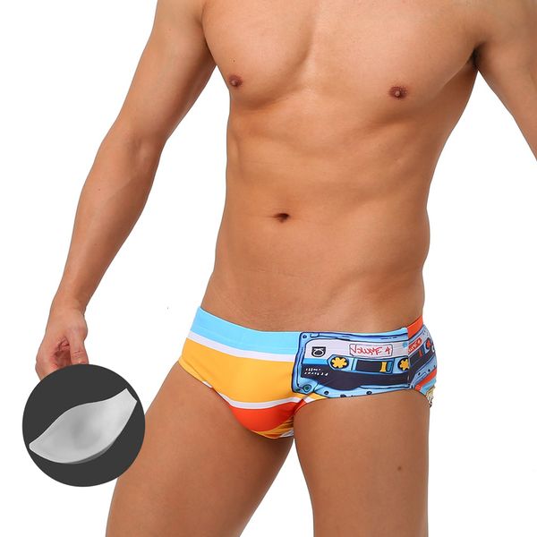 men's swimwear with push pad vintage printed swimsuit european american fashion low waist bikini beach surfing summer quick dry 230707
men's swimwear with push pad vintage printed swimsuit european american fashion low waist bikini beach surfing summer quick dry 230707