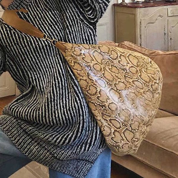 women's new summer internet celebrity bag with snake pattern single shoulder crossbody bag, personalized large capacity travel bag, wom
women's new summer internet celebrity bag with snake pattern single shoulder crossbody bag, personalized large capacity travel bag, wom