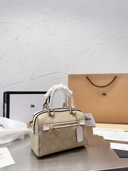 luxury designer bag coche home classic vintage pillow bag mini boston bag handbag crossbody bag
luxury designer bag coche home classic vintage pillow bag mini boston bag handbag crossbody bag