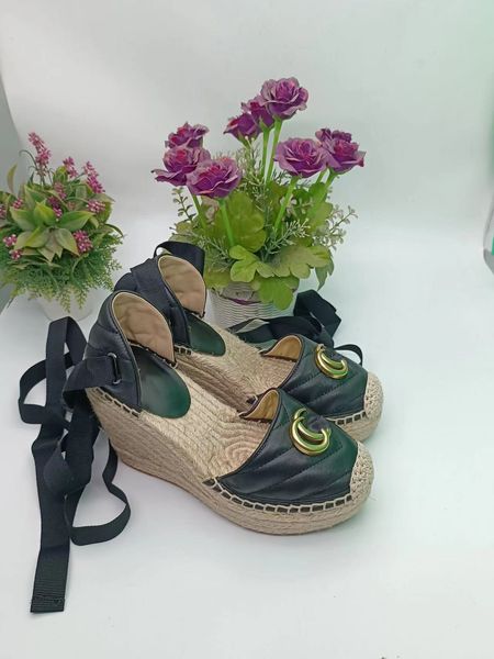designer sandal fashion thick sole slipper brand women's slide sandal with lnterlocking g indoor home lovely sunny beach man woman slip, Black
designer sandal fashion thick sole slipper brand women's slide sandal with lnterlocking g indoor home lovely sunny beach man woman slip, Black