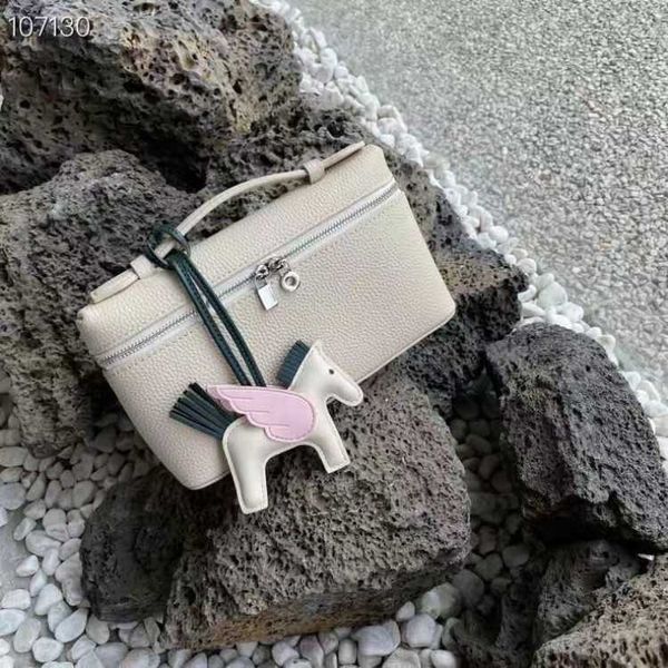 genuine leather lunch togo cowhide simple and fashionable versatile temperament portable one shoulder crossbody makeup box bag
genuine leather lunch togo cowhide simple and fashionable versatile temperament portable one shoulder crossbody makeup box bag