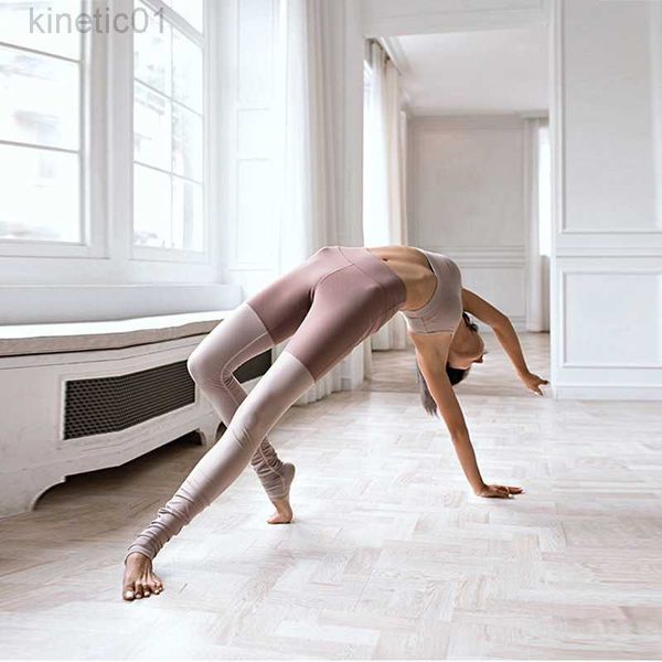 desginer alo yoga legging originpants with the same style double combination step on the feet goddess pants nude tight matte fitness pants h, Black
desginer alo yoga legging originpants with the same style double combination step on the feet goddess pants nude tight matte fitness pants h, Black