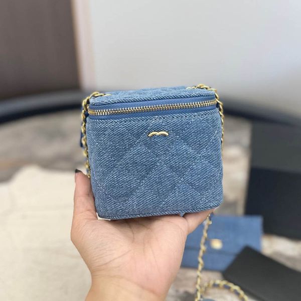 classic portable women denim cosmetic bag small gold ball adjustable chain diamond lattice quilted mini crossbody designer bag luxury handba
classic portable women denim cosmetic bag small gold ball adjustable chain diamond lattice quilted mini crossbody designer bag luxury handba