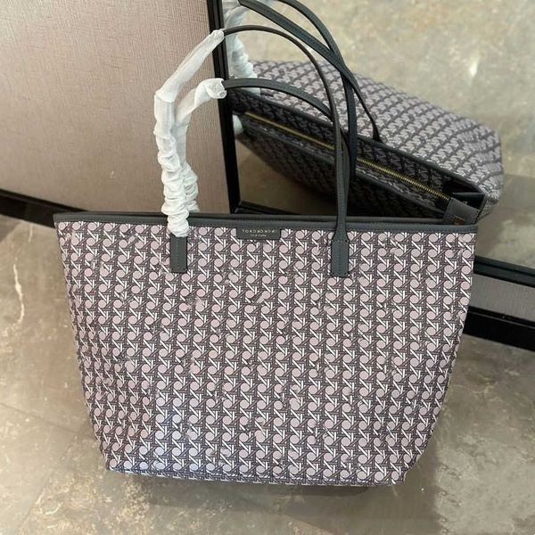 designer shopping tote bags torys women's leather graffiti jacquard handheld beach handbag fashion large capacity mommy shoulder bag
designer shopping tote bags torys women's leather graffiti jacquard handheld beach handbag fashion large capacity mommy shoulder bag