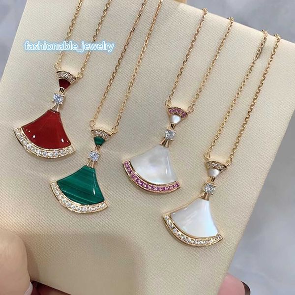 new brand designer necklace for women fashionable and charming fan shaped 18k gold pendant necklace high-quality titanium steel luxury jewel, Silver
new brand designer necklace for women fashionable and charming fan shaped 18k gold pendant necklace high-quality titanium steel luxury jewel, Silver