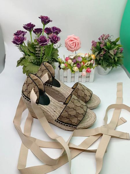 luxury designer beach platform slippers sandals for women fashion embroider rubber mules flat summer ladies casual slides shoes 35-41, Black
luxury designer beach platform slippers sandals for women fashion embroider rubber mules flat summer ladies casual slides shoes 35-41, Black