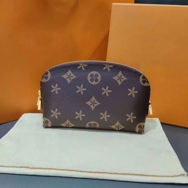 luxurys m47515 gym cosmetic tote clutch bags mens flower wash pouch toiletry baby designer travel envelope bag womens classic genuine leathe
luxurys m47515 gym cosmetic tote clutch bags mens flower wash pouch toiletry baby designer travel envelope bag womens classic genuine leathe