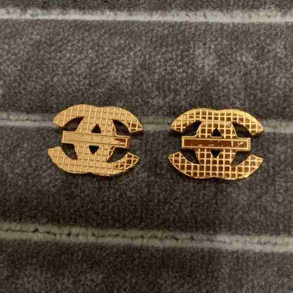 stud designer luxury grid c stud 316l stainless steel 18k gd silver rose women letter engrave earrings wedding jewelry mother gift buyd, Golden;silver
stud designer luxury grid c stud 316l stainless steel 18k gd silver rose women letter engrave earrings wedding jewelry mother gift buyd, Golden;silver