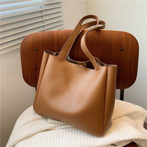 tote bag women's large capacity college style soft leather lightweight simple versatile college students shoulder bag new style
tote bag women's large capacity college style soft leather lightweight simple versatile college students shoulder bag new style