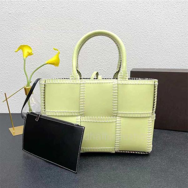 designers bottegas tote bags woven bags summer women's bag leather large capacity vegetable basket bucket bag leisure bag small portabl
designers bottegas tote bags woven bags summer women's bag leather large capacity vegetable basket bucket bag leisure bag small portabl