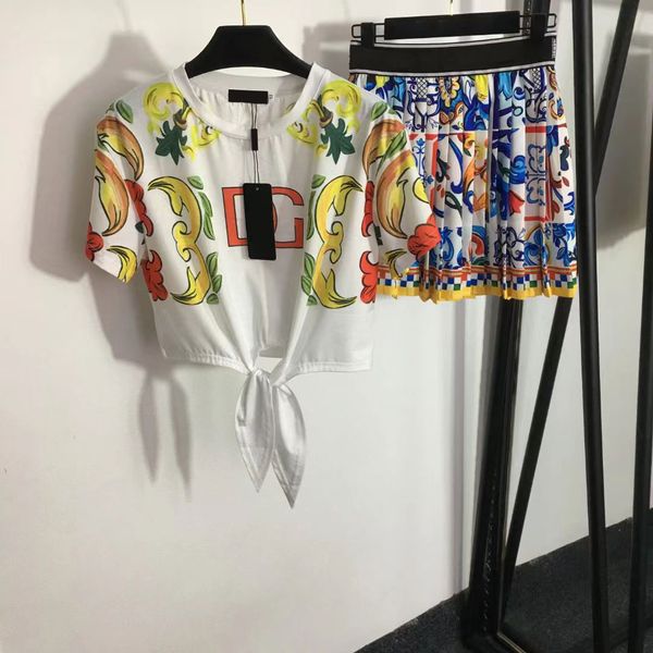 2023 designers women's tracksuits letter shirt new set lace-up waist waist short crop short sleeve t-shirt flower print webbing high wa, Gray
2023 designers women's tracksuits letter shirt new set lace-up waist waist short crop short sleeve t-shirt flower print webbing high wa, Gray
