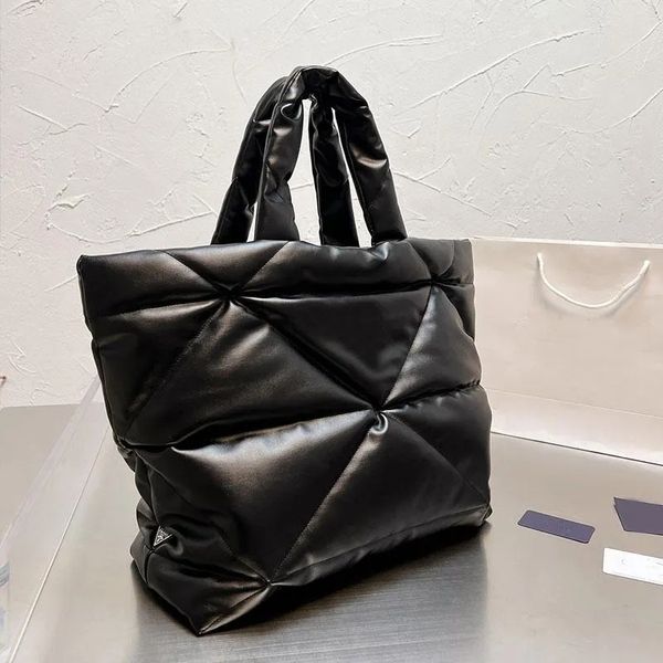 handbag large women shopping bags y genuine leather shoulder handbags style crossbody back pouch, Black;red
handbag large women shopping bags y genuine leather shoulder handbags style crossbody back pouch, Black;red