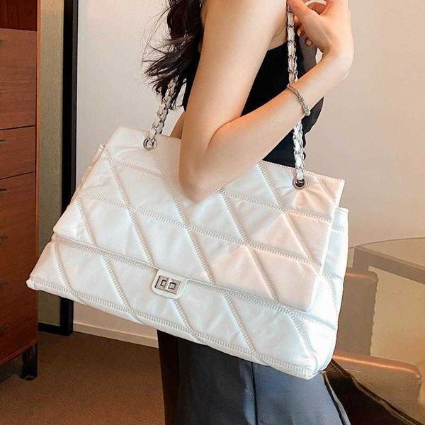summer new fashion simple big bag women's lingge chain tote bag small design fashion shoulder bag
summer new fashion simple big bag women's lingge chain tote bag small design fashion shoulder bag