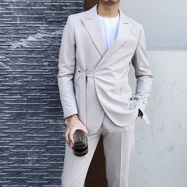 men s suits blazers blazer 2 piece suit for men tuxedo asymmetry button belt jacket stylish stage party club 230707, White;black
men s suits blazers blazer 2 piece suit for men tuxedo asymmetry button belt jacket stylish stage party club 230707, White;black