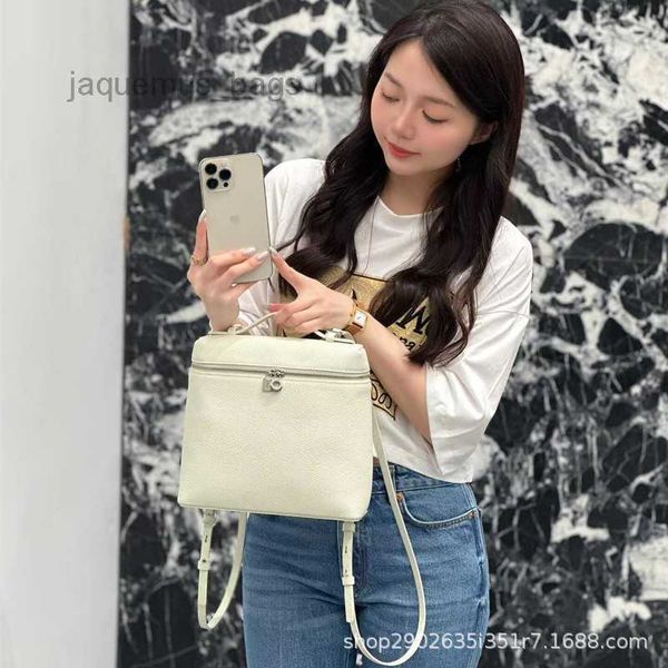 loro * piana bag loro bag lp backpack cowhide lunch box handbag high-end sense commuting small backpack simple and versatile backpack cvne
loro * piana bag loro bag lp backpack cowhide lunch box handbag high-end sense commuting small backpack simple and versatile backpack cvne
