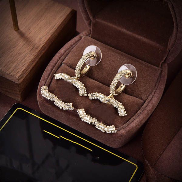 women's brand stud letter ccity designer earrings hoop gold earring luxury jewelry woman accessories 989, Golden;silver
women's brand stud letter ccity designer earrings hoop gold earring luxury jewelry woman accessories 989, Golden;silver