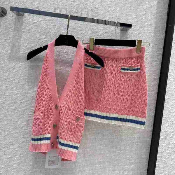 two piece dress designer n 2023 new summer women's piesets fashion piedress vest short skirt womens grade knitting suit birthday mother, White
two piece dress designer n 2023 new summer women's piesets fashion piedress vest short skirt womens grade knitting suit birthday mother, White