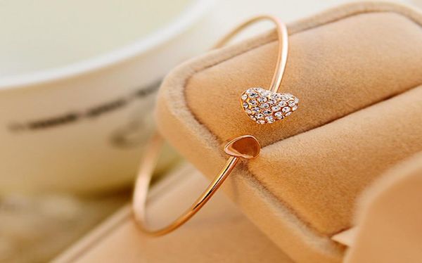 new fashion micropave cubic zirconia bangle goldsilver women open hearts bracelets for ladies wedding jewelry no box8730538, Black
new fashion micropave cubic zirconia bangle goldsilver women open hearts bracelets for ladies wedding jewelry no box8730538, Black