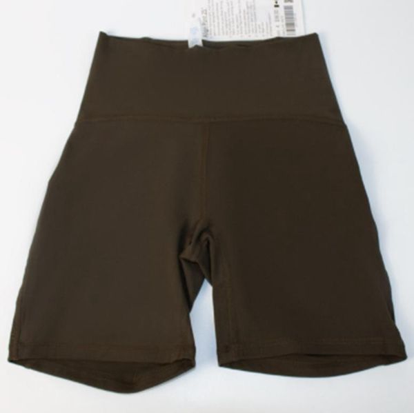 you want high waist yoga shorts slim fit butt lift gym running quick dry breathable high elastic leggings 
you want high waist yoga shorts slim fit butt lift gym running quick dry breathable high elastic leggings