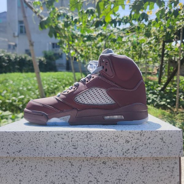 with box 2023 5 burgundy basketball shoes men deep burgundy light graphite silver 5s sneaker
with box 2023 5 burgundy basketball shoes men deep burgundy light graphite silver 5s sneaker