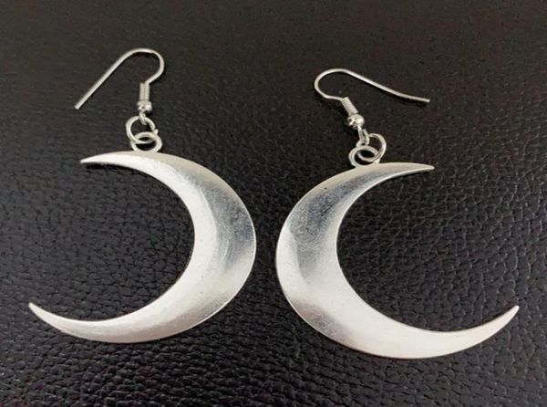 gothic retro punk moon stud earring for women girl jewelry fine statement earrings pretty gift decoration1022016, Golden
gothic retro punk moon stud earring for women girl jewelry fine statement earrings pretty gift decoration1022016, Golden