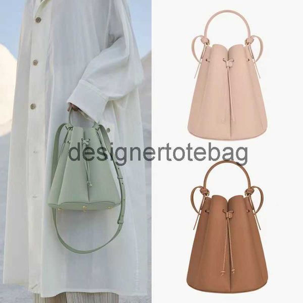 new fahsion polene french niche bucket bag 8 series leather women's petal pleated bucket bag shoulder bag handbag
new fahsion polene french niche bucket bag 8 series leather women's petal pleated bucket bag shoulder bag handbag